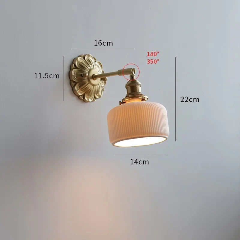 Applique Orientable Céramique Cannelée et Laiton