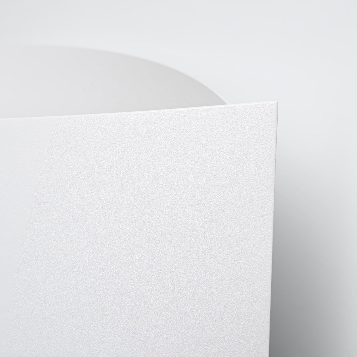 Applique Fluide Ruban Acier Blanc