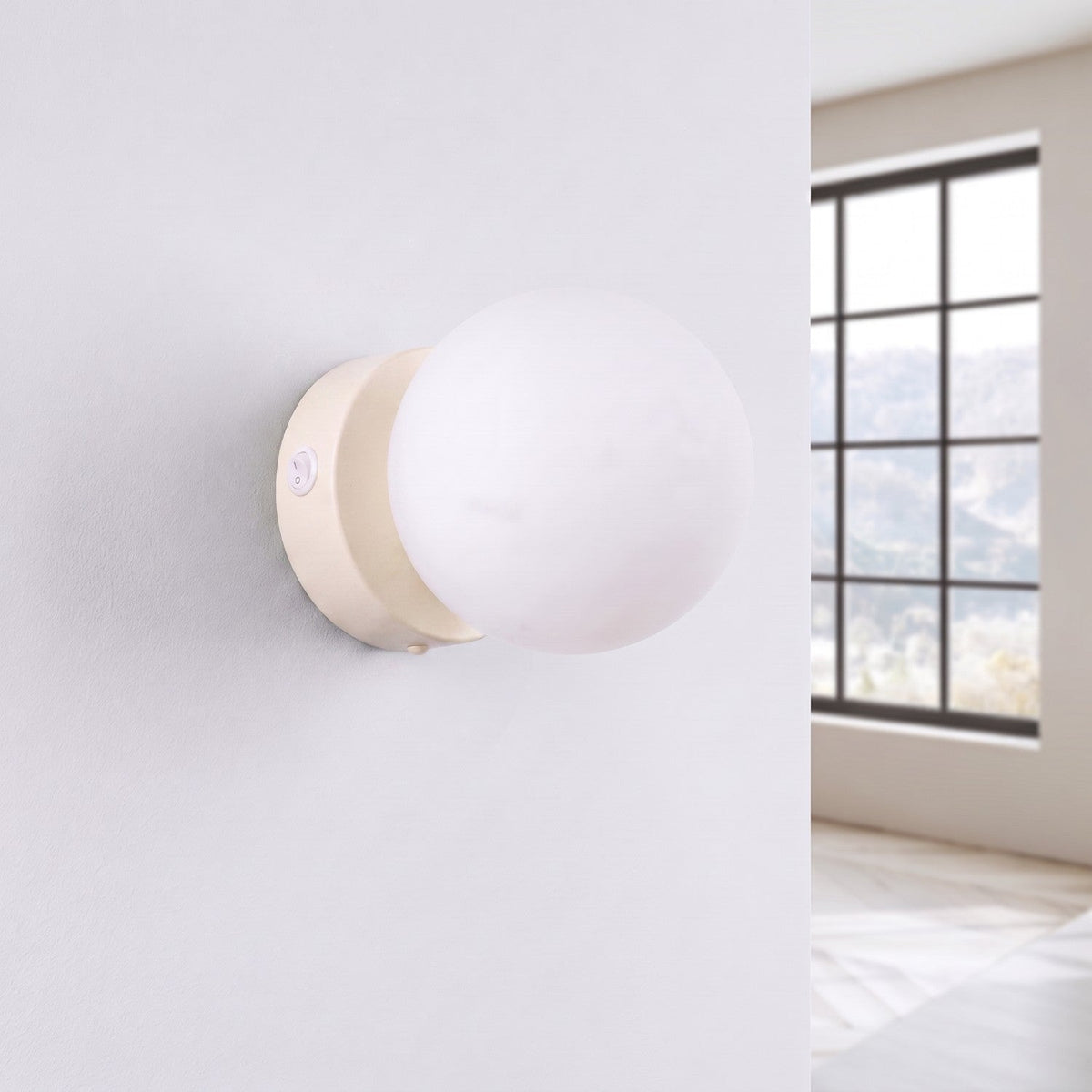 Applique Globe Solis Verre Opalin Beige