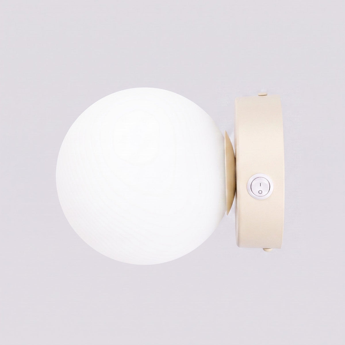 Applique Globe Solis Verre Opalin Beige