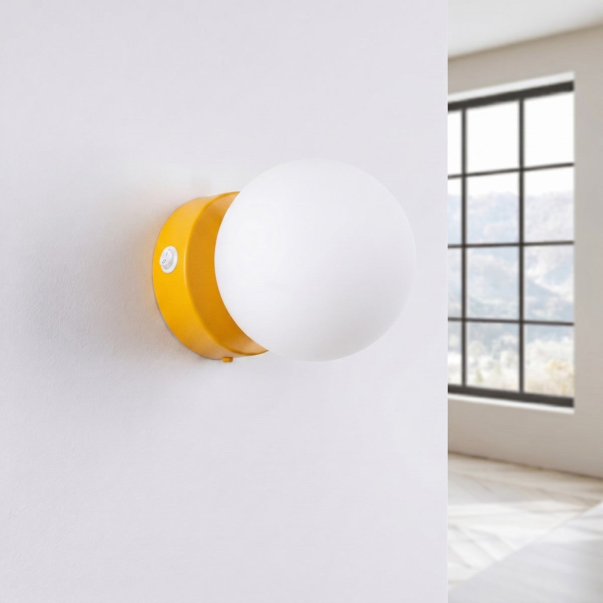 Applique Globe Solis Verre Opalin Jaune