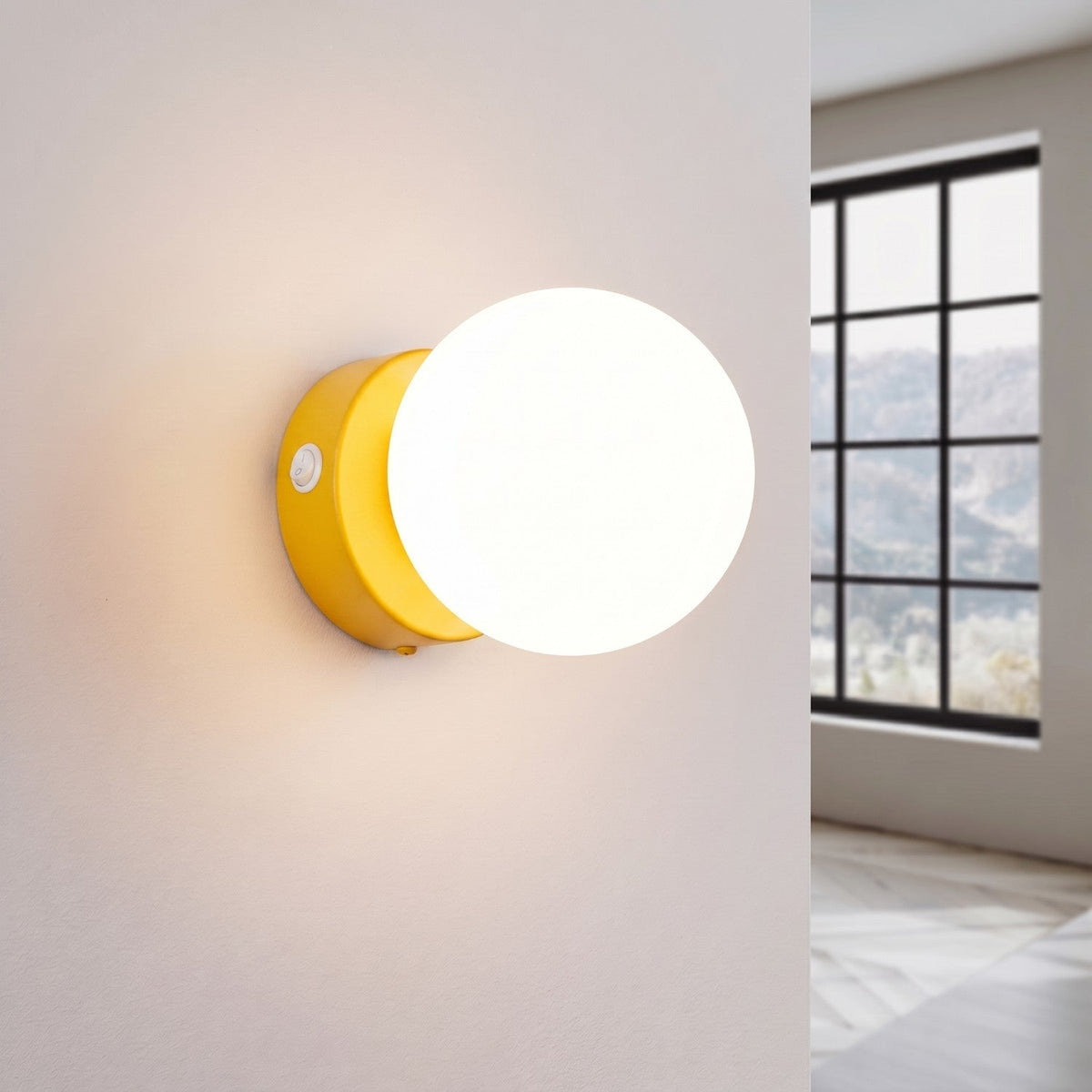 Applique Globe Solis Verre Opalin Jaune