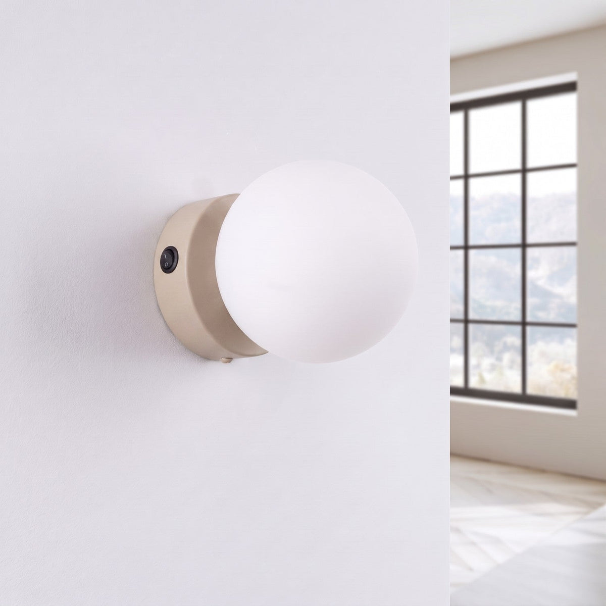 Applique Globe Solis Verre Opalin Taupe