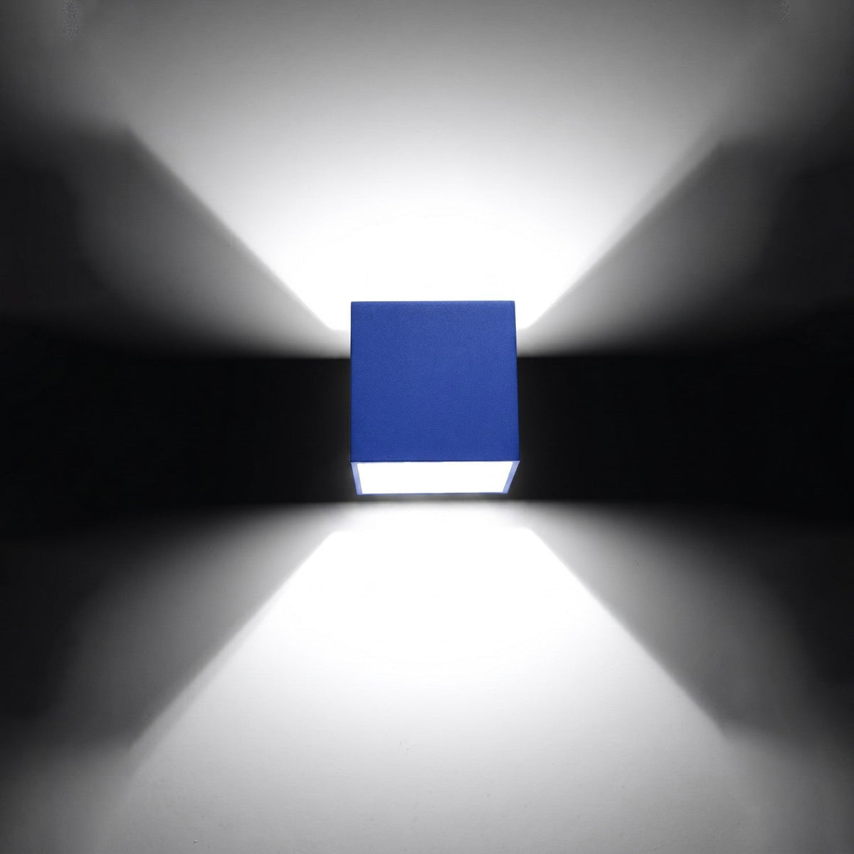 Applique Cube LED Bleu Outremer