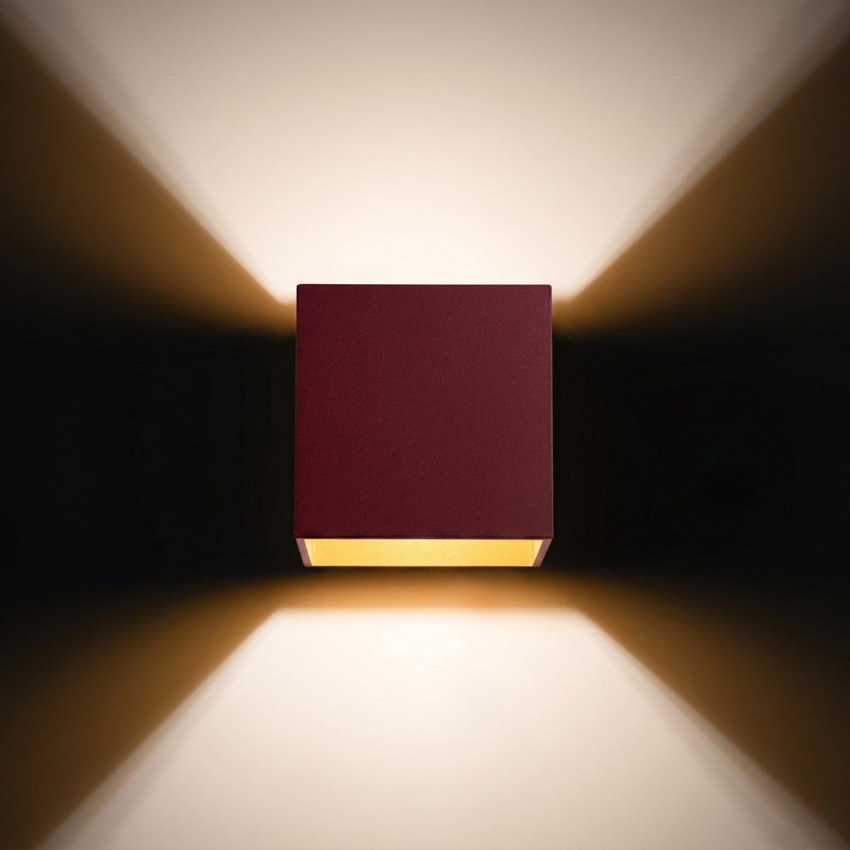 Applique Cube LED Bordeaux