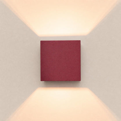 Applique Cube LED Bordeaux