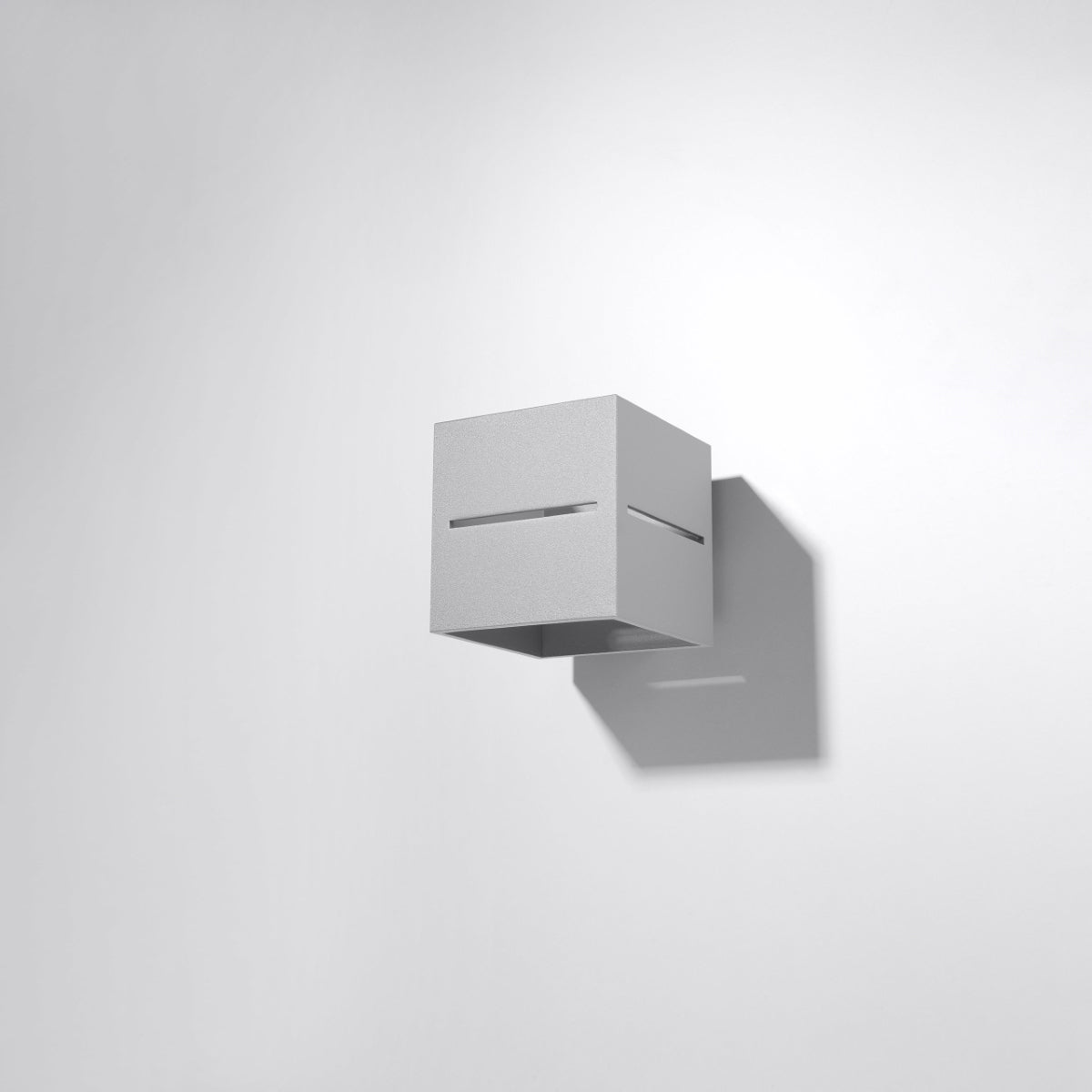 Applique Cube Ouvert Grise