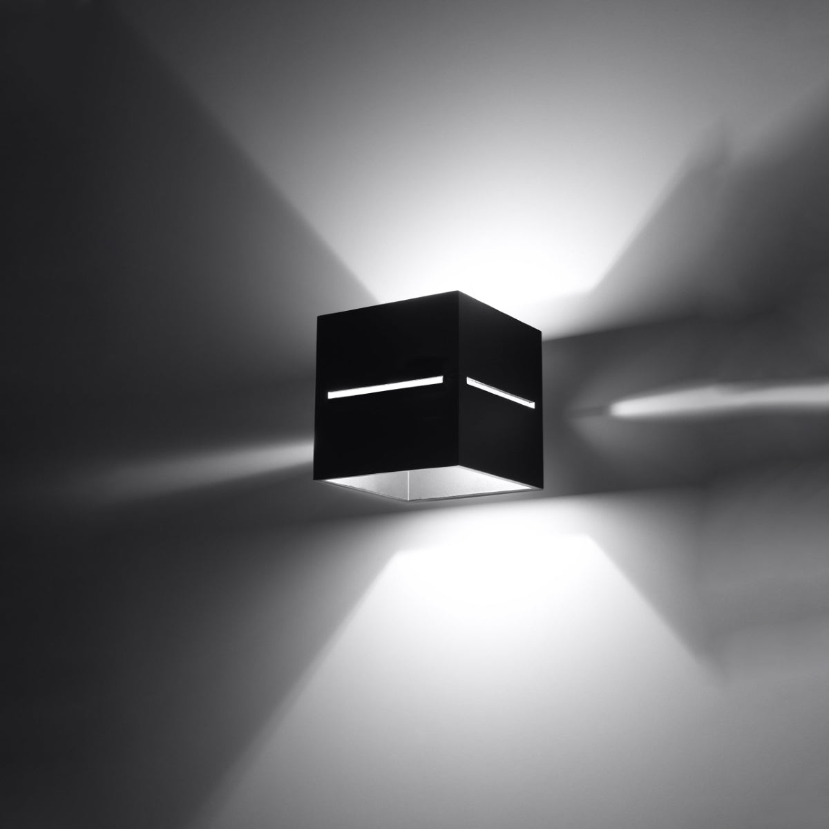 Applique Cube Ouvert Noire