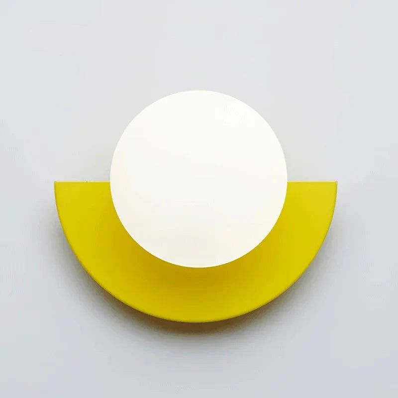 Applique LED Demi-Cercle Métal et Globe Opalin