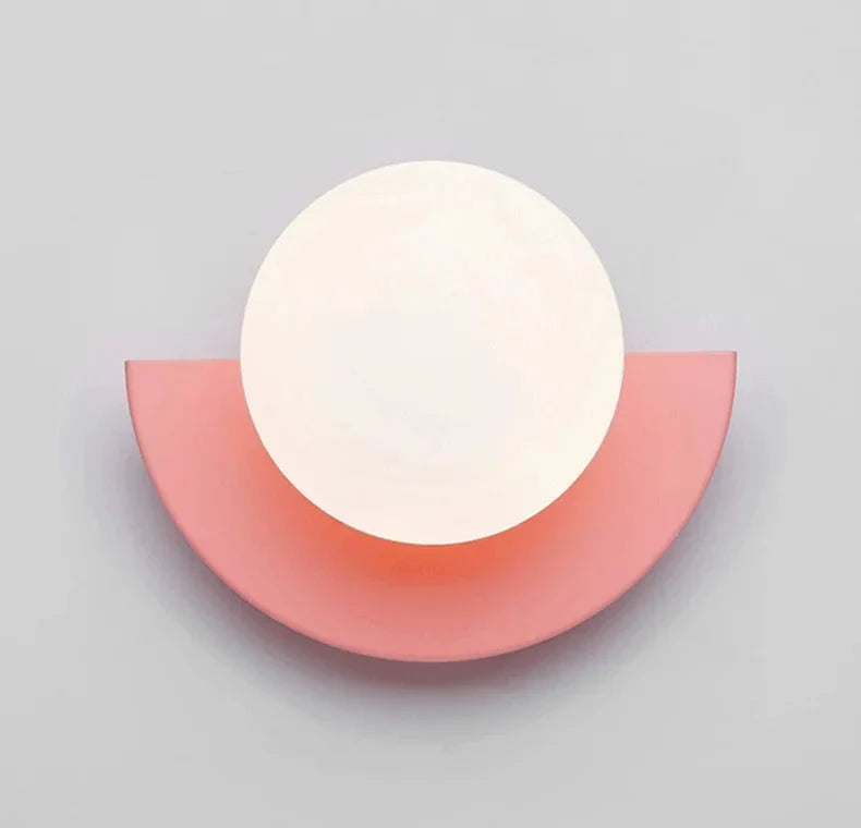 Applique LED Demi-Cercle Métal et Globe Opalin