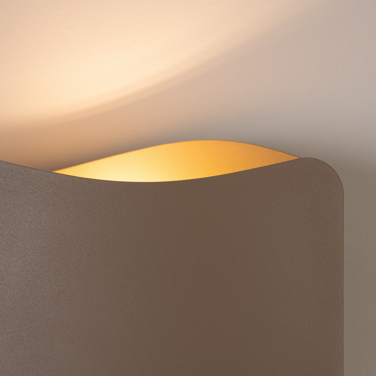 Applique Flux 30 Vague Acier Taupe