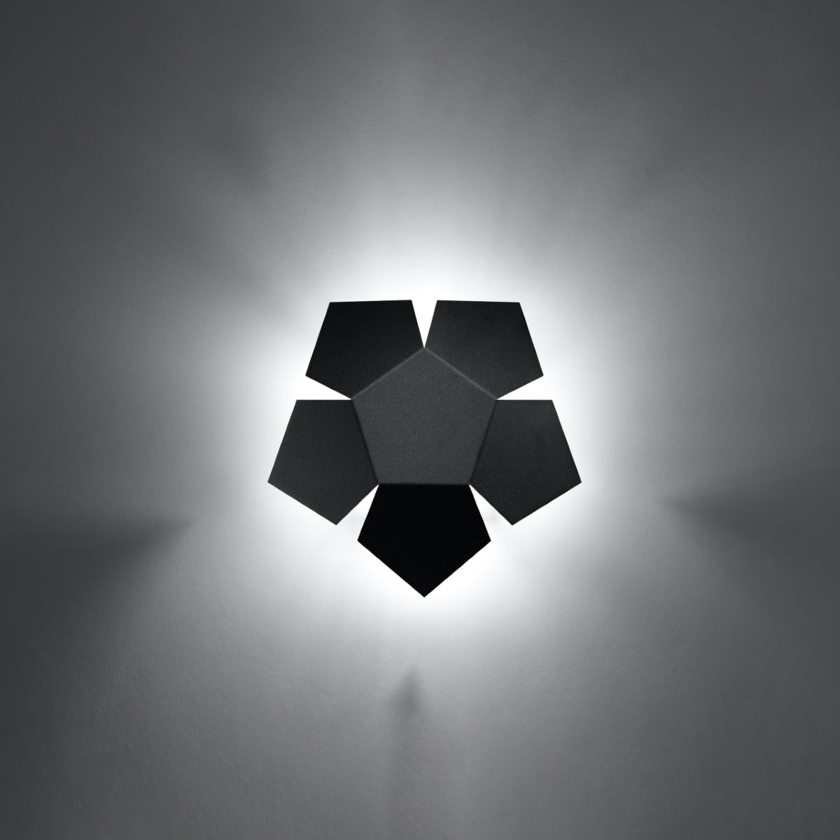 Applique Géométrique Pentagone Noire