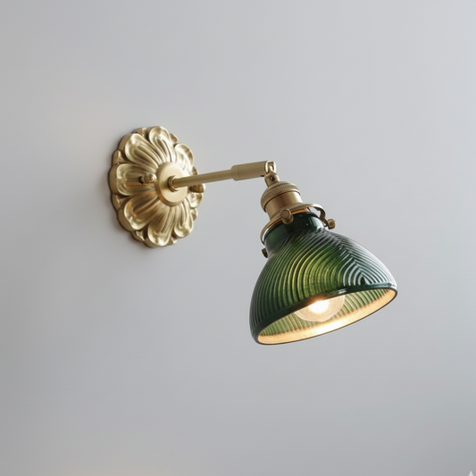 Applique orientable verre vert strié et laiton